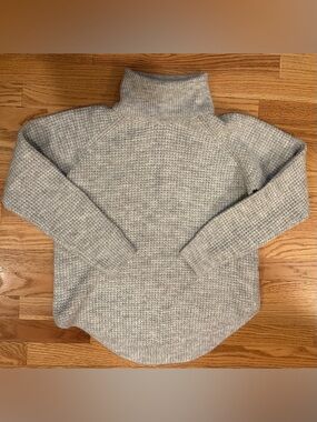 Kuhl Women’s Large Gray Waffle Knit Turtleneck Sweater Cozy Stretch Pullover